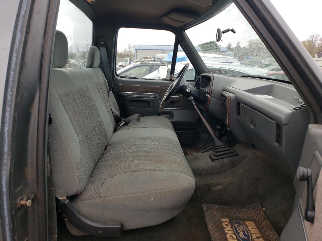 Photo 5 from auction – 1990 FORD F250 with VIN 1FTEF26N0LNA39164