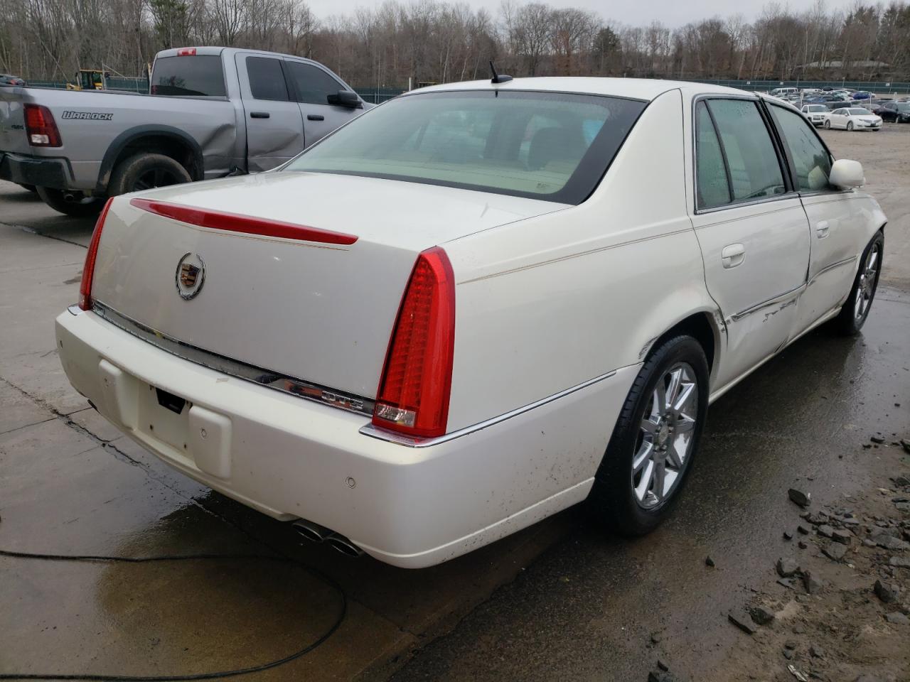 Photo 4 from auction – 2007 CADILLAC DTS with VIN 1G6KD57907U110793