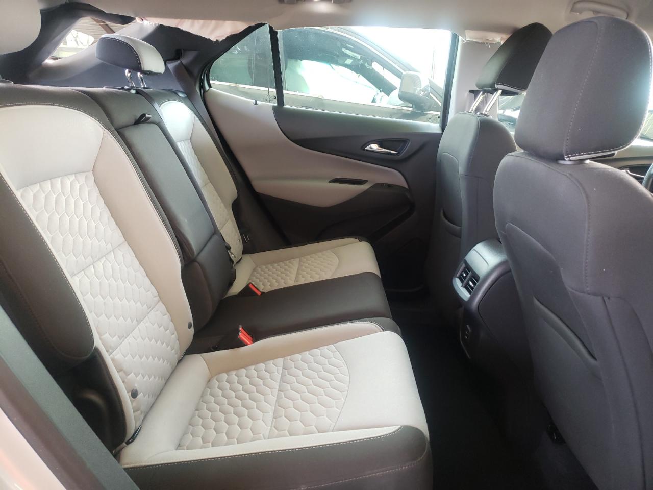 Photo 6 from auction – 2020 CHEVROLET EQUINOX LS with VIN 3GNAXHEV9LS738984