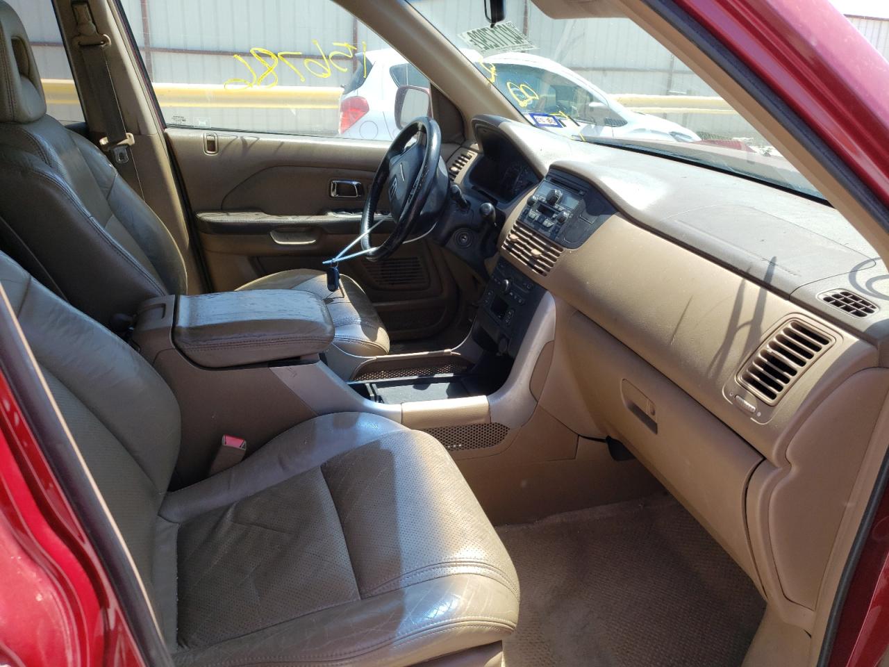 Photo 15 from auction – 2004 HONDA PILOT EXL with VIN 5FNYF18544B009590