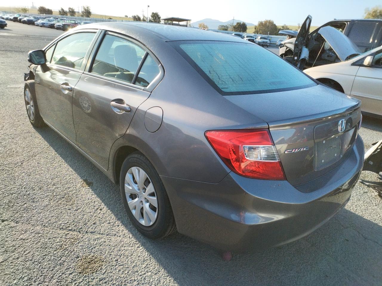 Photo 3 from auction – 2012 HONDA CIVIC LX with VIN 19XFB2F55CE310207
