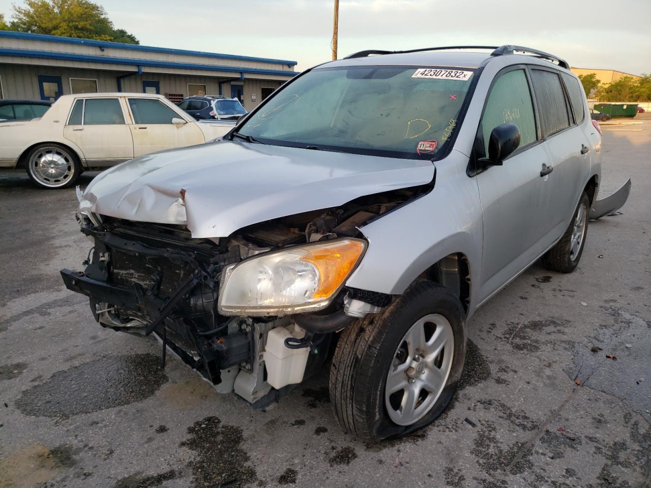 Photo 2 from auction – 2010 TOYOTA RAV4 with VIN JTMBF4DV5AD037110