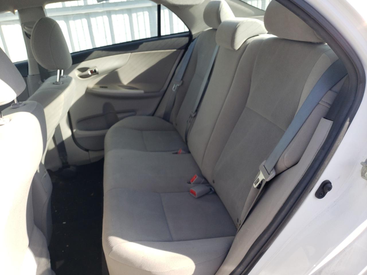 Фото 6 с аукциона – 2013 TOYOTA COROLLA BA с VIN 2T1BU4EE9DC008974