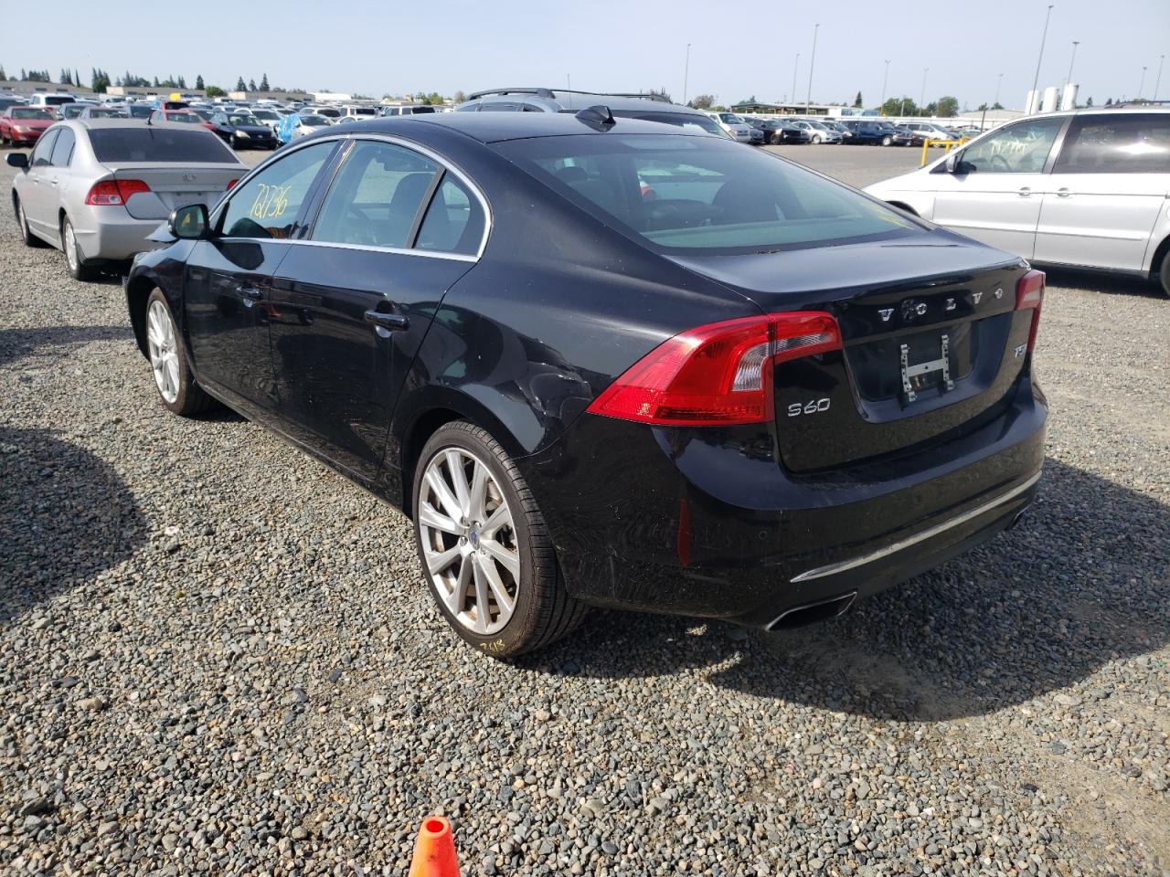 Photo 3 from auction – 2016 VOLVO S60 PLATIN with VIN LYV402FM2GB109175