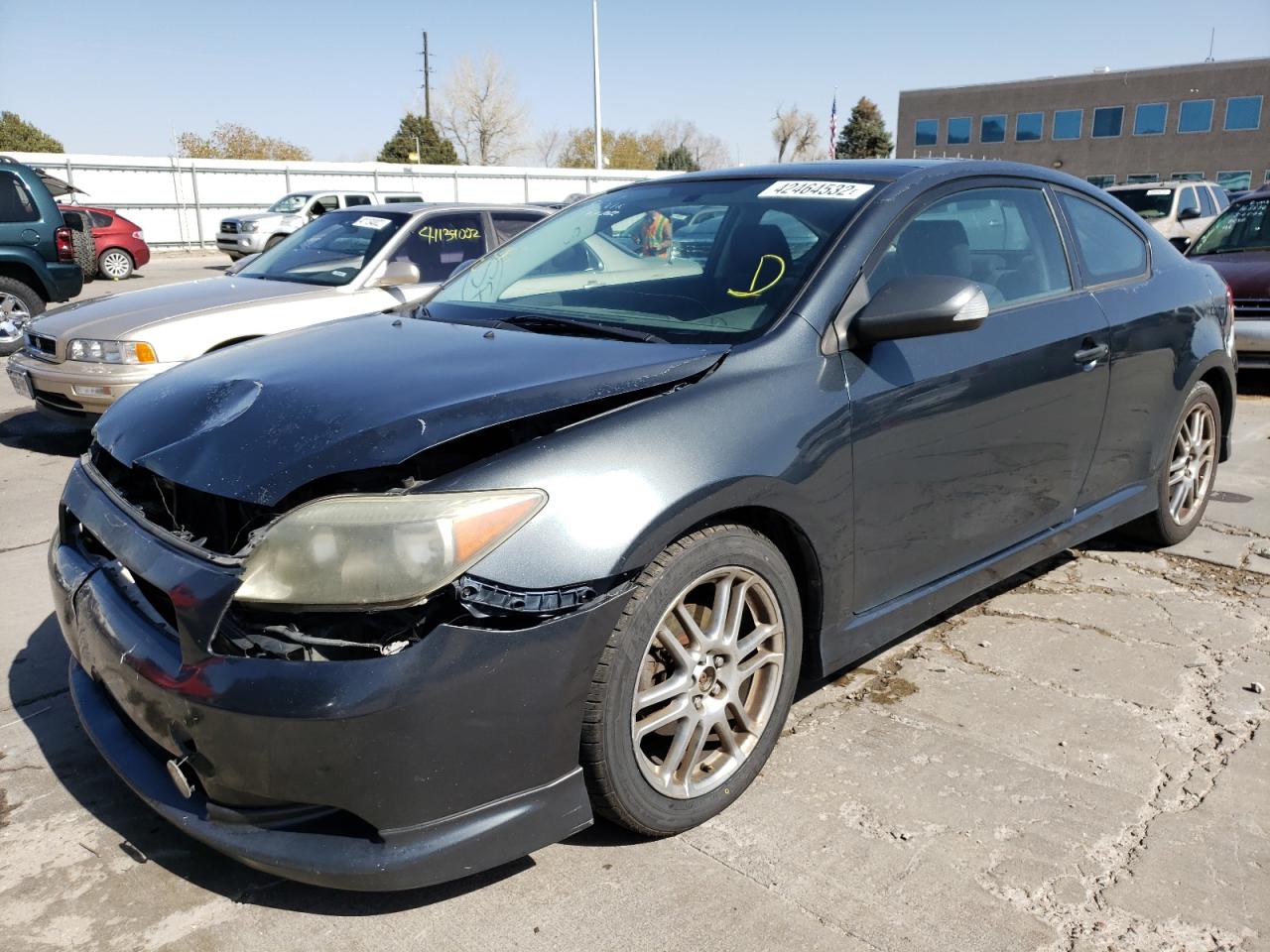 Photo 2 from auction – 2005 TOYOTA SCION TC with VIN JTKDE167950036380