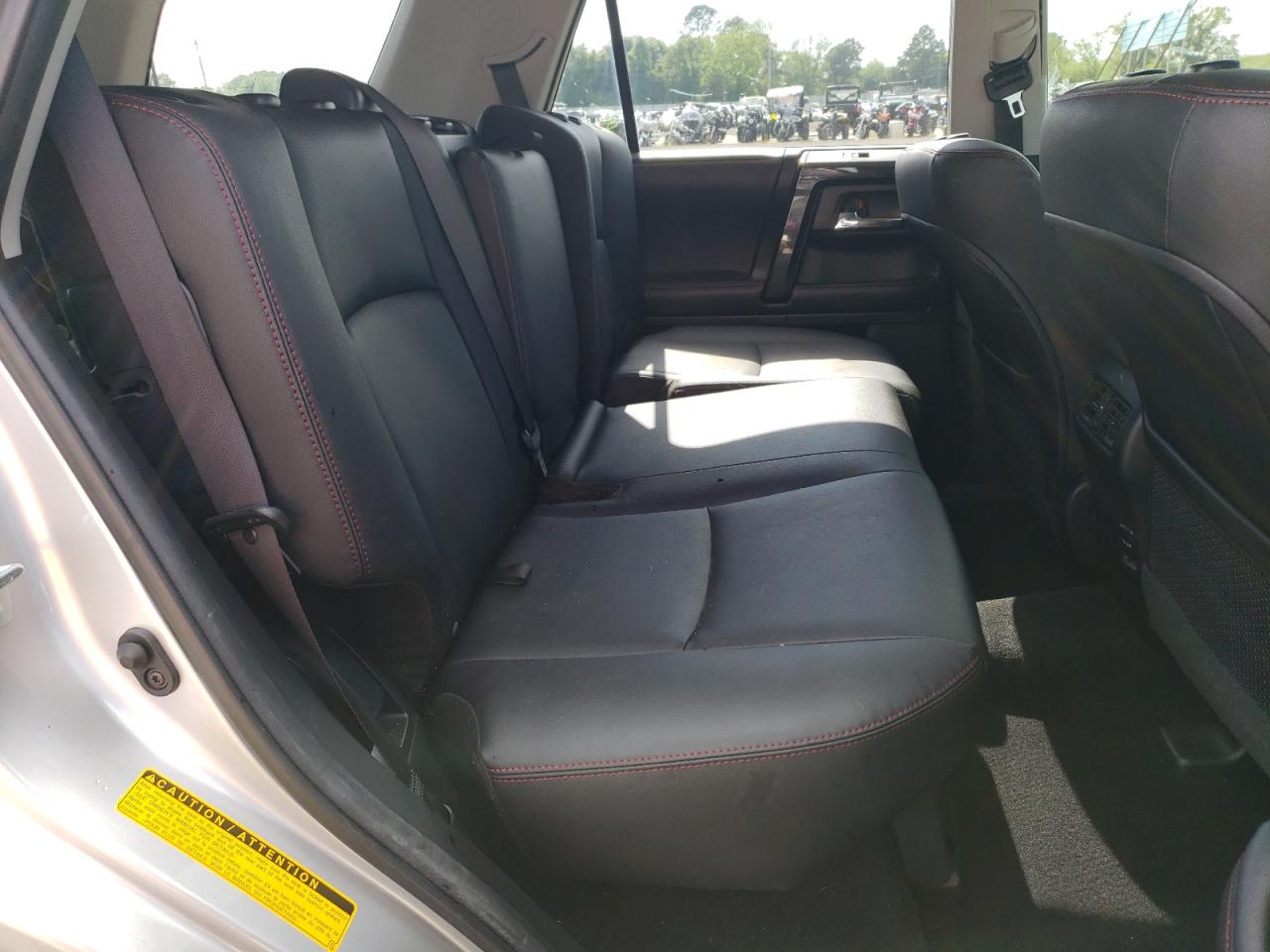 Photo 6 from auction – 2018 TOYOTA 4RUNNER SR with VIN JTEBU5JR0J5489605