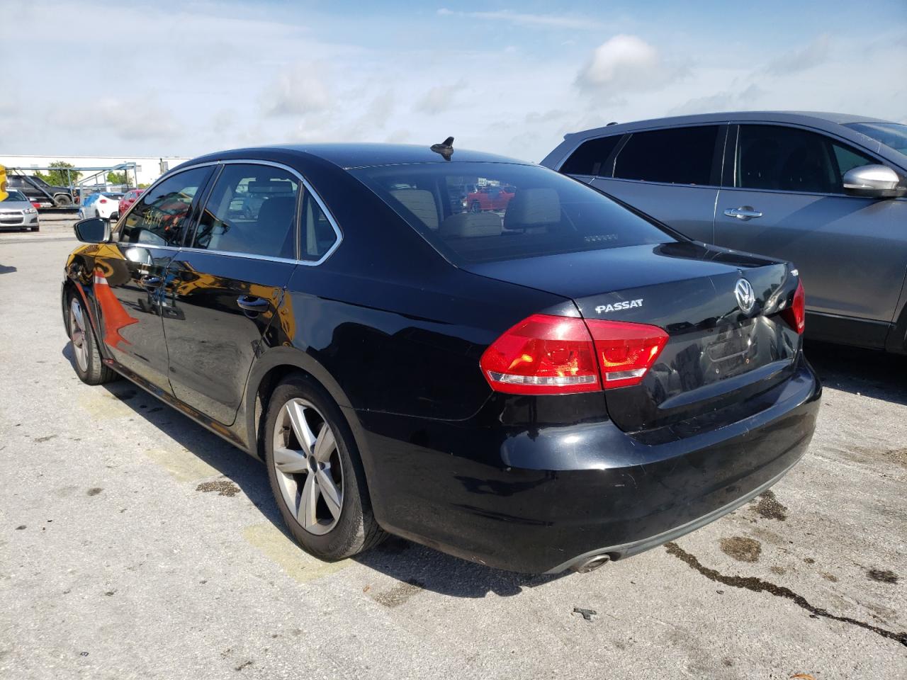 Photo 3 from auction – 2013 VOLKSWAGEN PASSAT SE with VIN 1VWBN7A30DC026739