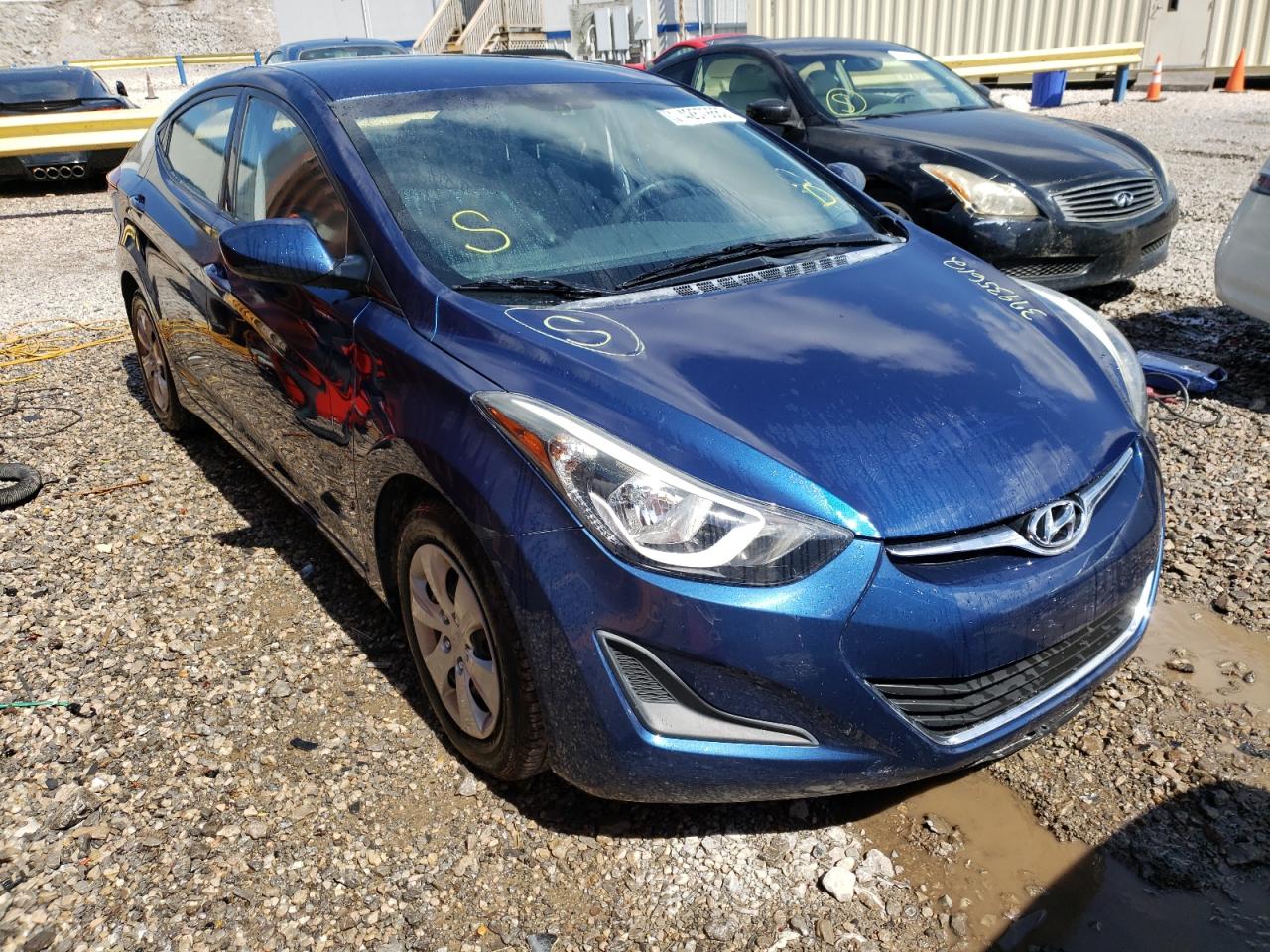 HYUNDAI ELANTRA SE 2016 with VIN 5NPDH4AE5GH695827 - Photo from auction