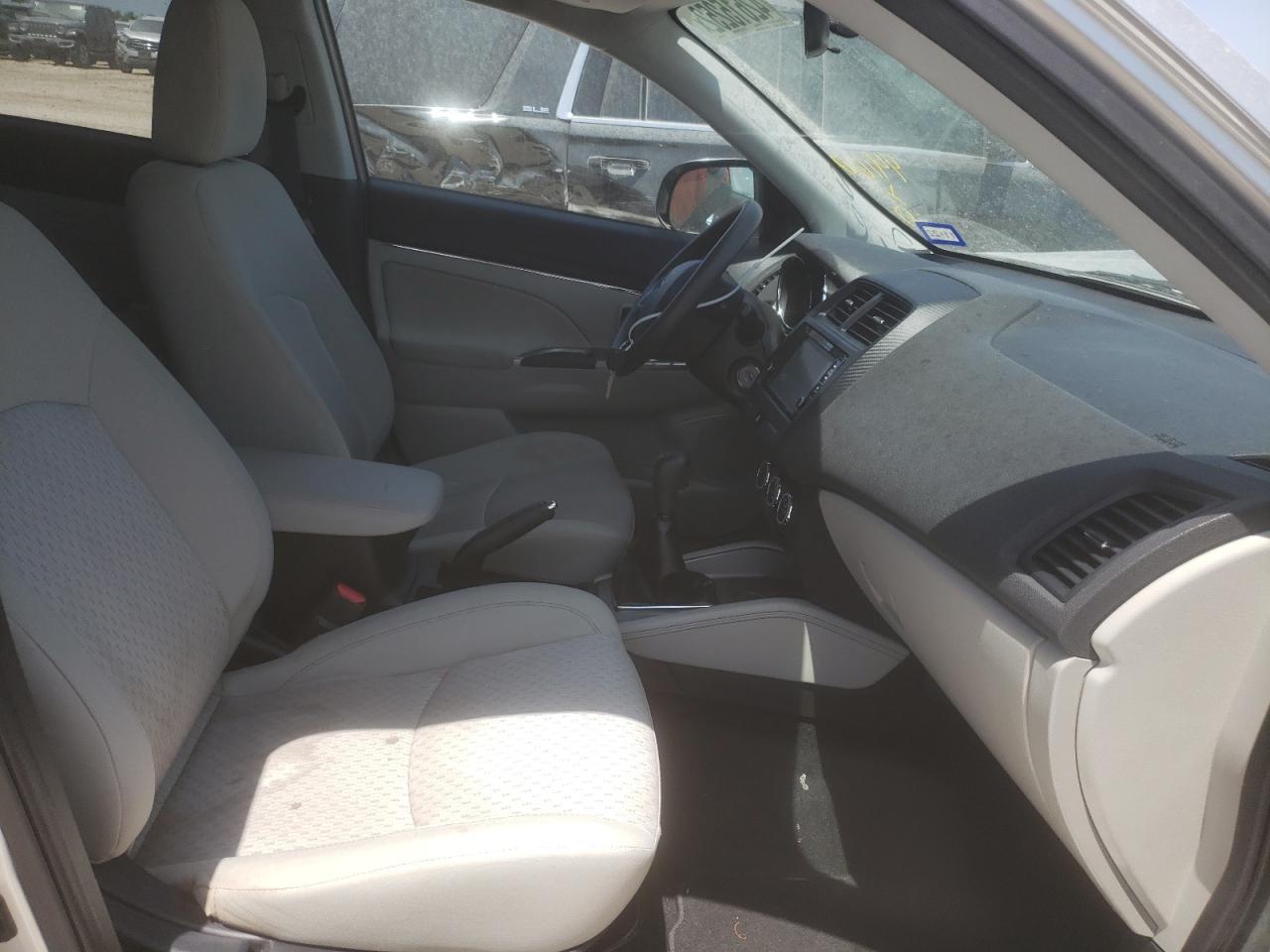 Photo 5 from auction – 2018 MITSUBISHI OUTLANDER with VIN JA4AP3AU7JU010046