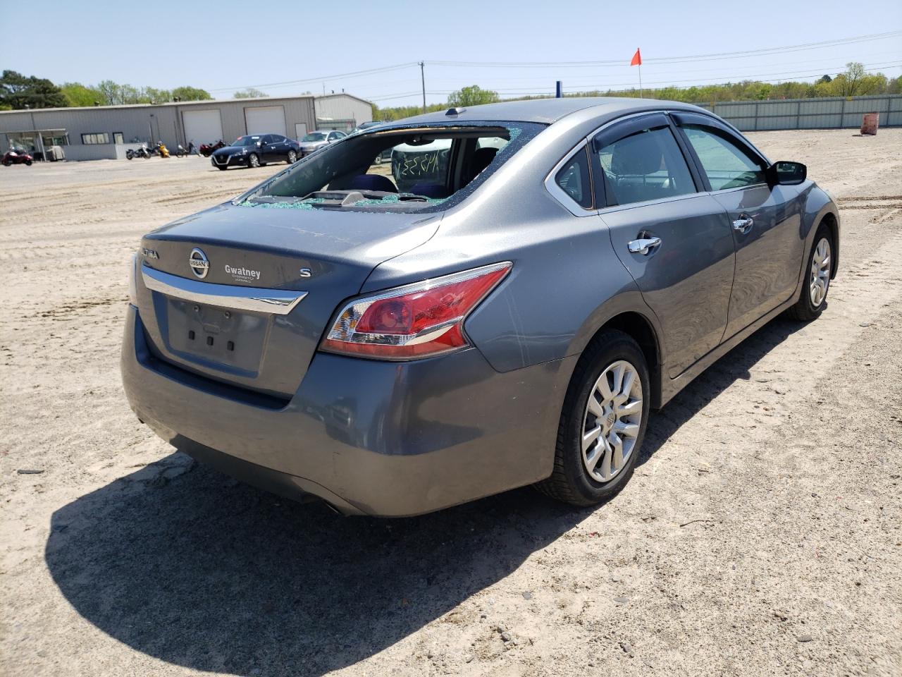 Photo 4 from auction – 2015 NISSAN ALTIMA 2.5 with VIN 1N4AL3AP7FN892127