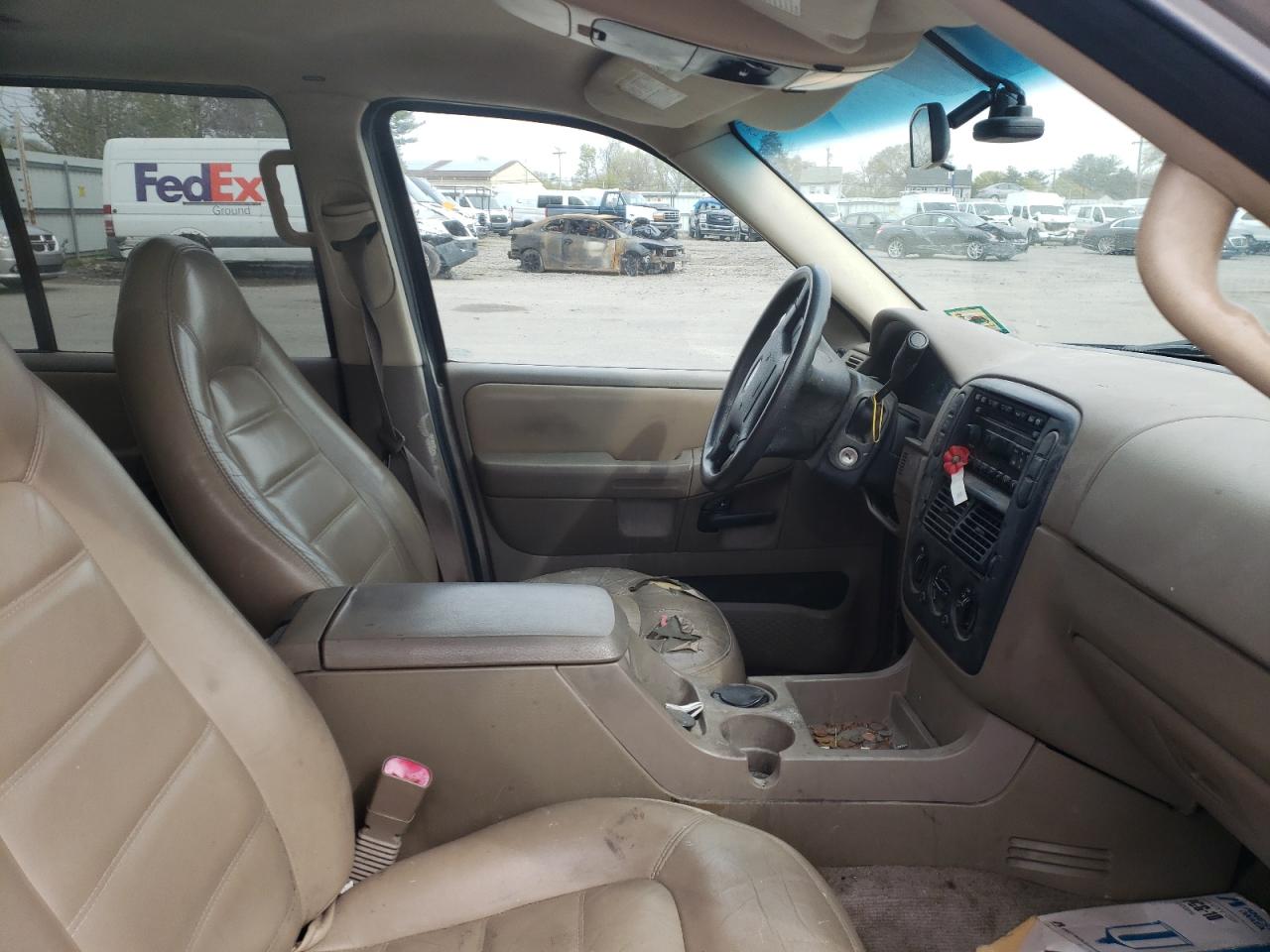 Photo 5 from auction – 2002 FORD EXPLORER X with VIN 1FMDU73EX2ZB48821
