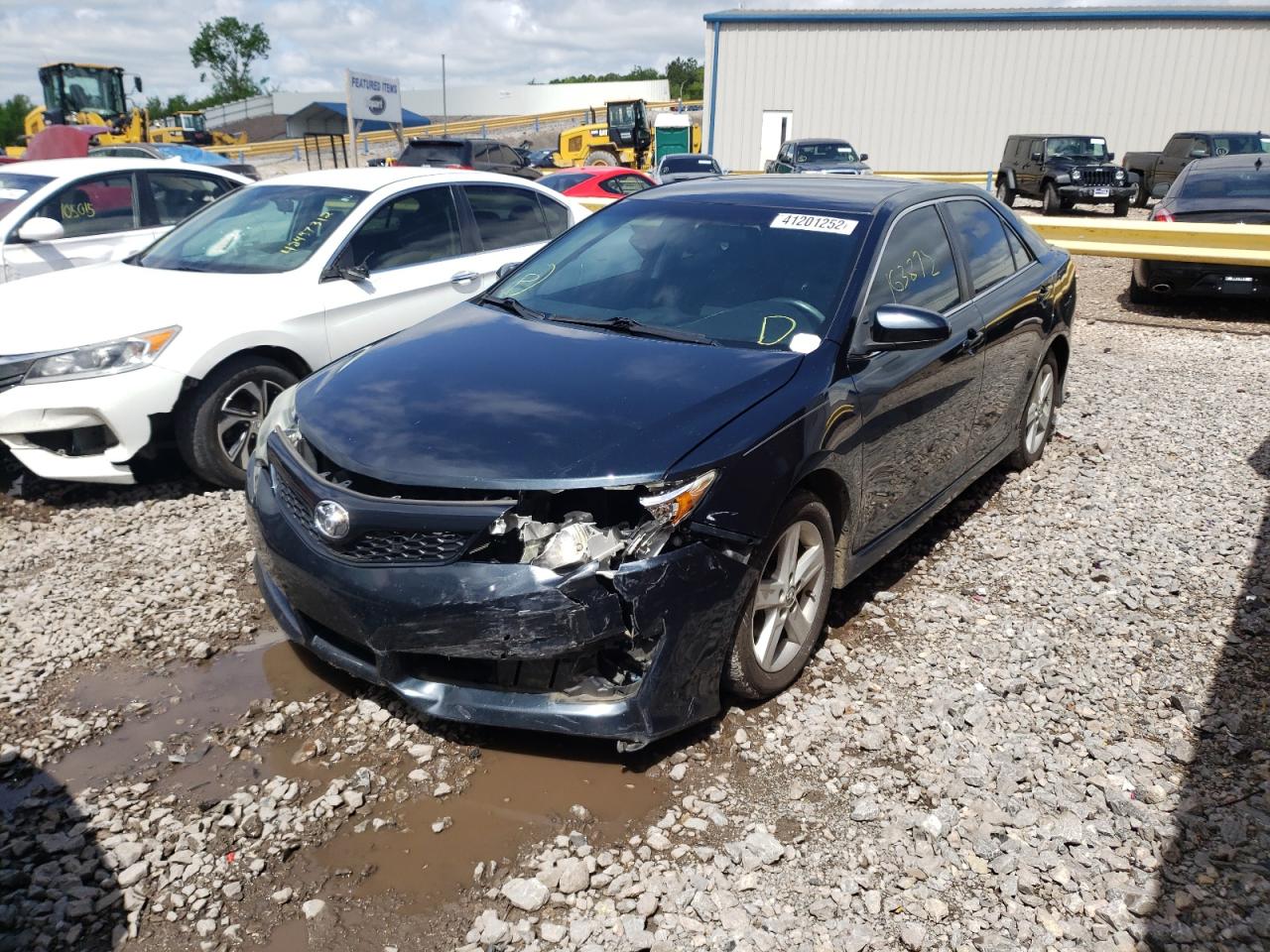 Photo 2 from auction – 2014 TOYOTA CAMRY L with VIN 4T1BF1FK6EU443917