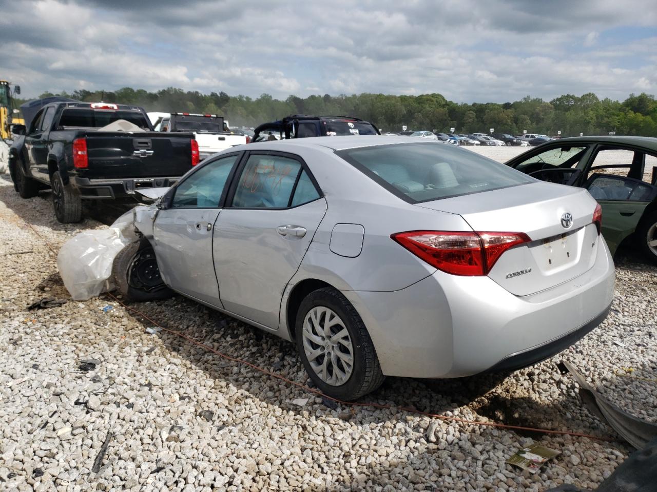 Photo 3 from auction – 2017 TOYOTA COROLLA L with VIN 5YFBURHE8HP655316