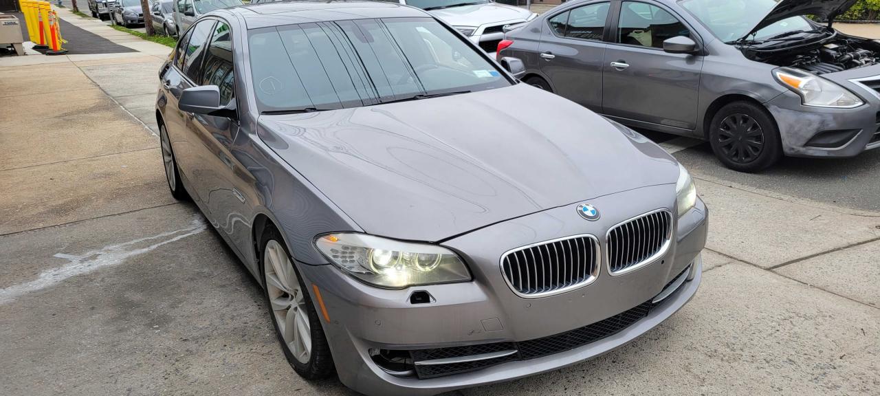 BMW 535 XI 2012 with VIN WBAFU7C50CDU60848 - Photo from auction