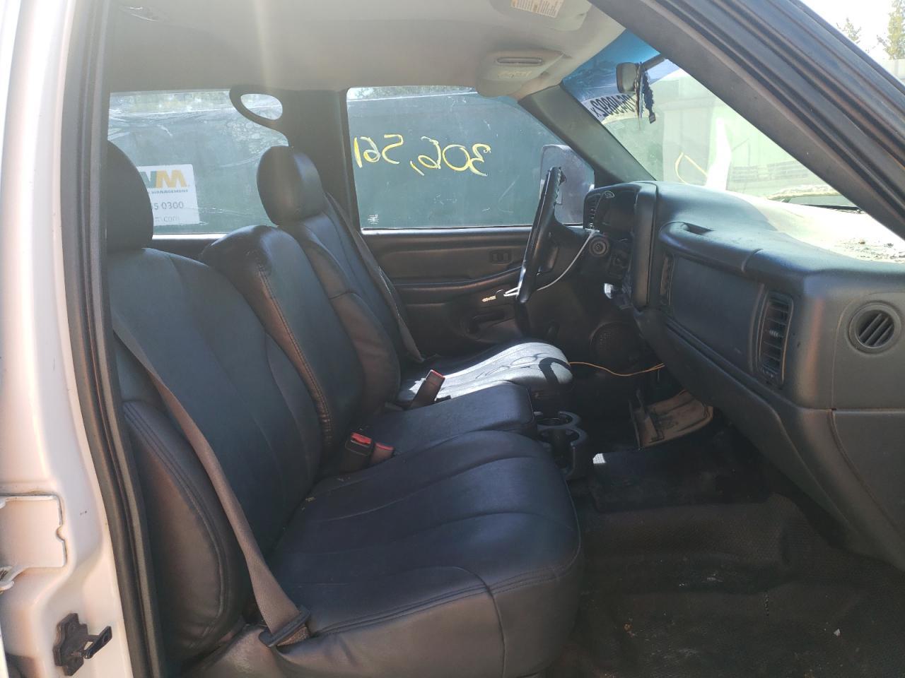 Photo 5 from auction – 2002 CHEVROLET SILVERADO with VIN 1GCHC23U22F165441