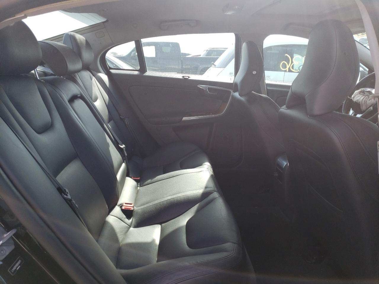 Photo 6 from auction – 2016 VOLVO S60 PLATIN with VIN LYV402FM2GB109175