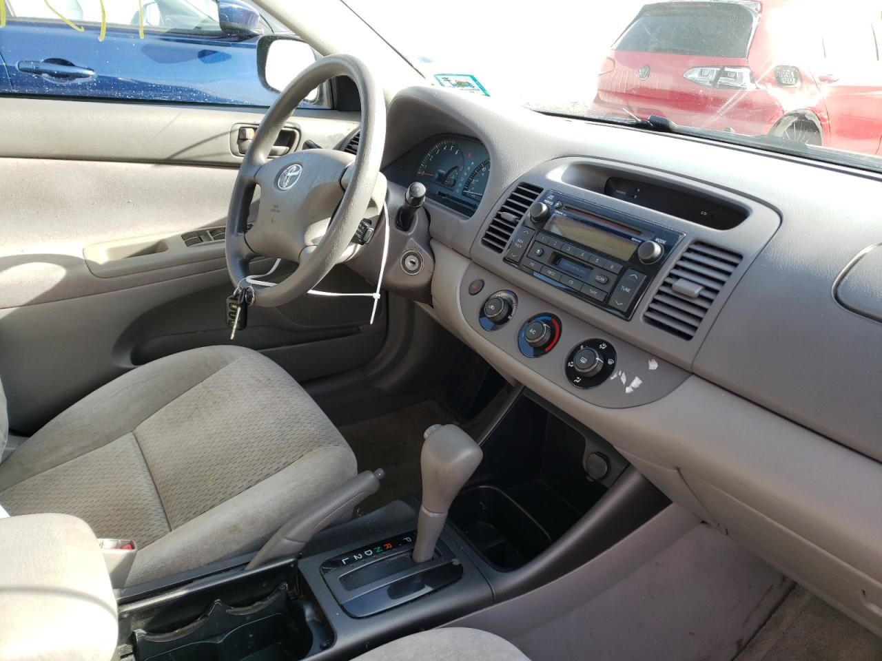 Photo 9 from auction – 2002 TOYOTA CAMRY LE with VIN 4T1BE32K82U633668