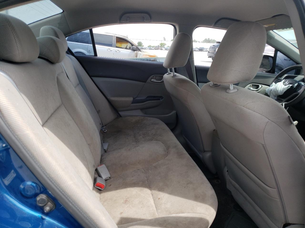 Photo 6 from auction – 2012 HONDA CIVIC LX with VIN 19XFB2F55CE045627