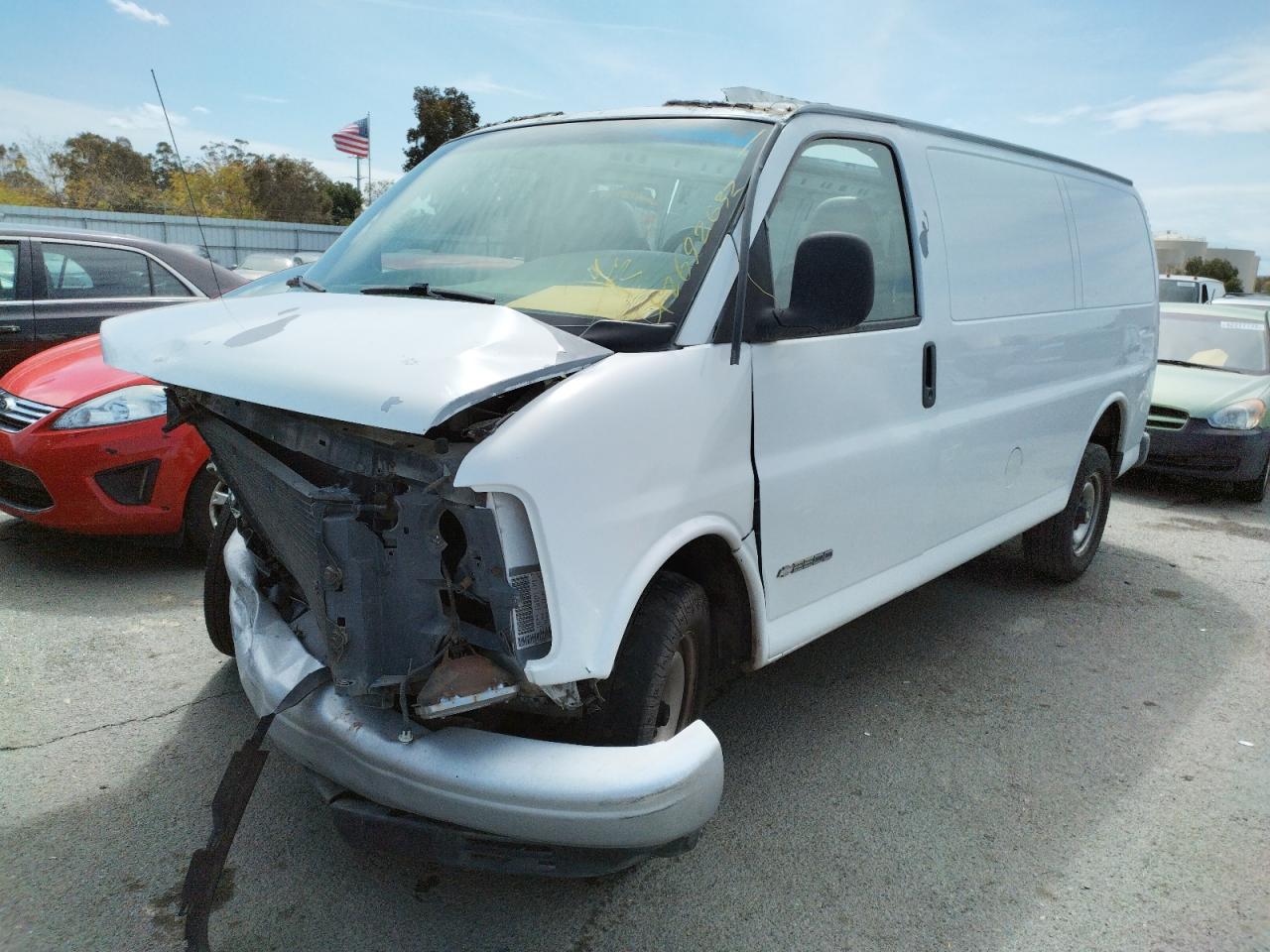 Photo 2 from auction – 2001 CHEVROLET EXPRESS G2 with VIN 1GCFG25W711108979