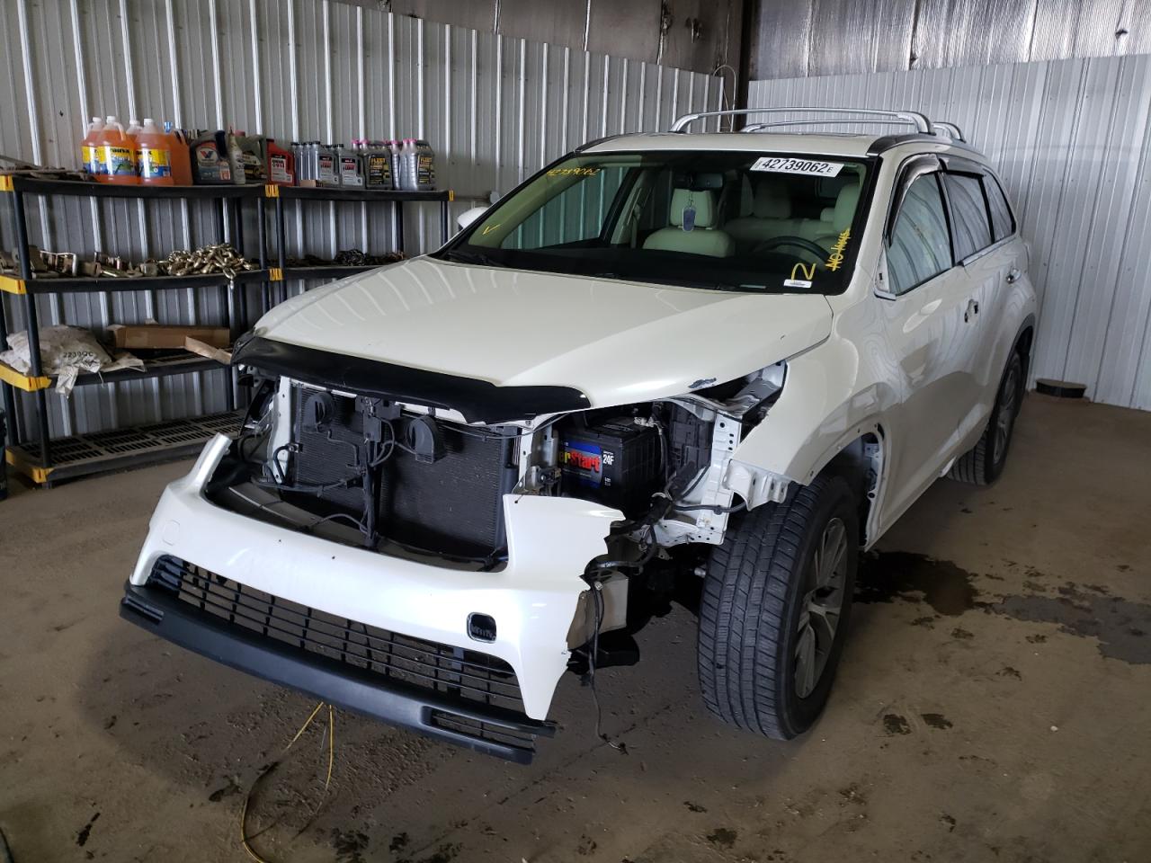Photo 2 from auction – 2015 TOYOTA HIGHLANDER with VIN 5TDKKRFH9FS088976