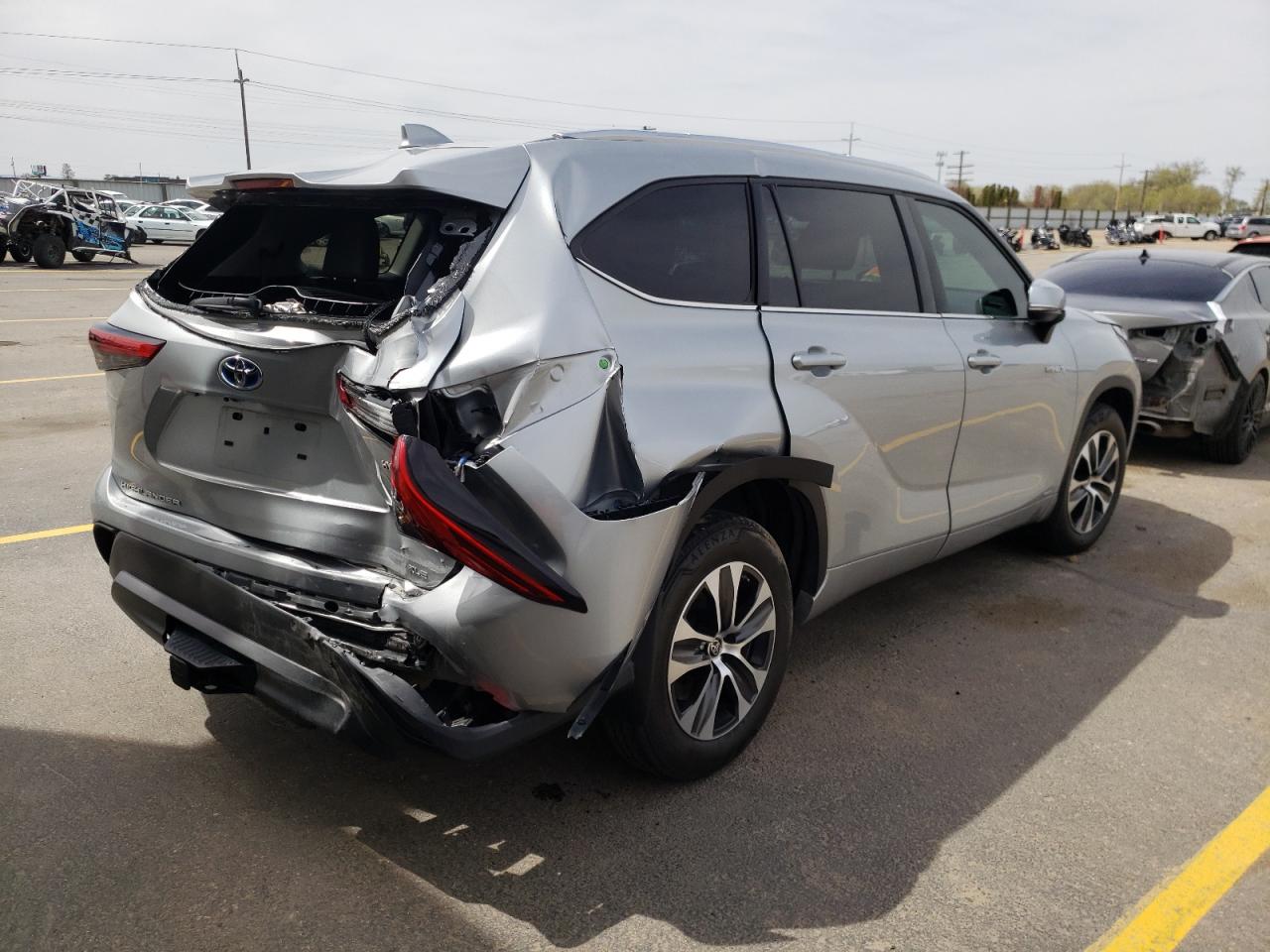 Photo 4 from auction – 2021 TOYOTA HIGHLANDER with VIN 5TDGBRCH4MS520784