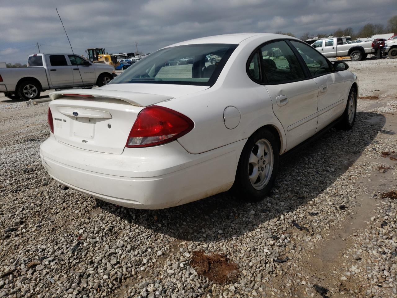 Photo 4 from auction – 2005 FORD TAURUS SE with VIN 1FAFP53U95A197968
