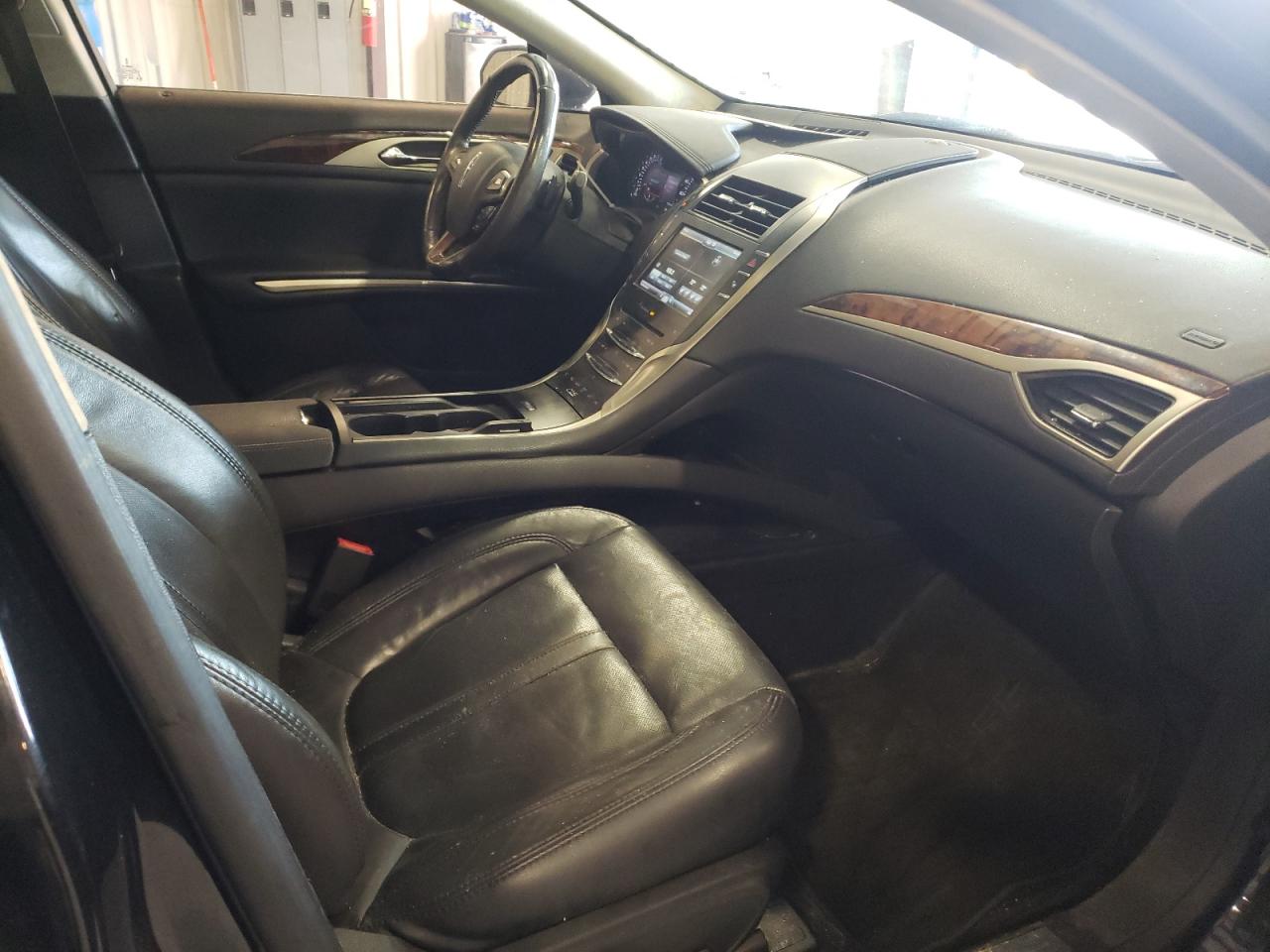 Photo 5 from auction – 2013 LINCOLN MKZ with VIN 3LN6L2G99DR821651