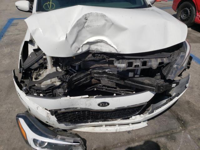 Photo 9 from auction – 2018 KIA FORTE LX with VIN 3KPFK4A74JE211461