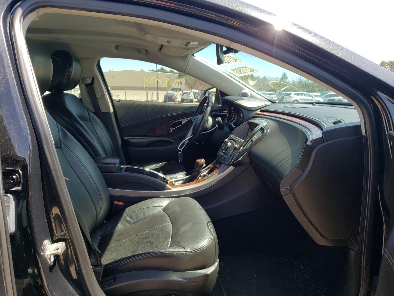 Photo 5 from auction – 2010 BUICK LACROSSE C with VIN 1G4GE5EV9AF112999