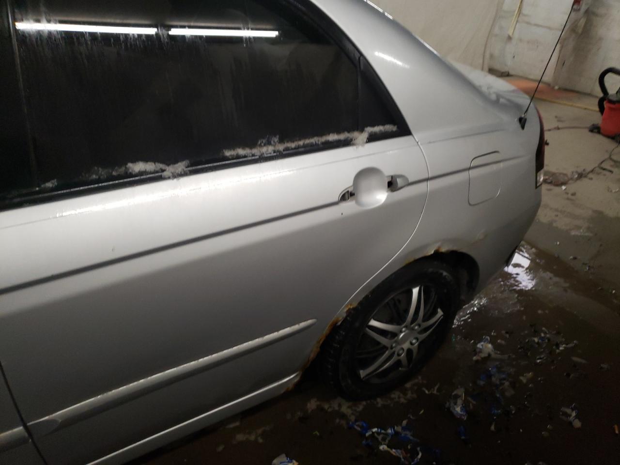 Photo 9 from auction – 2007 KIA SPECTRA EX with VIN KNAFE121275385742