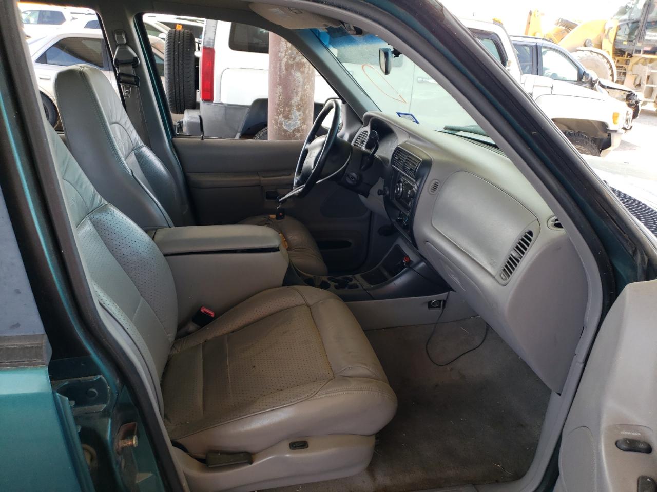 Photo 9 from auction – 1998 MERCURY MOUNTAINEE with VIN 4M2ZU52P1WUJ12594