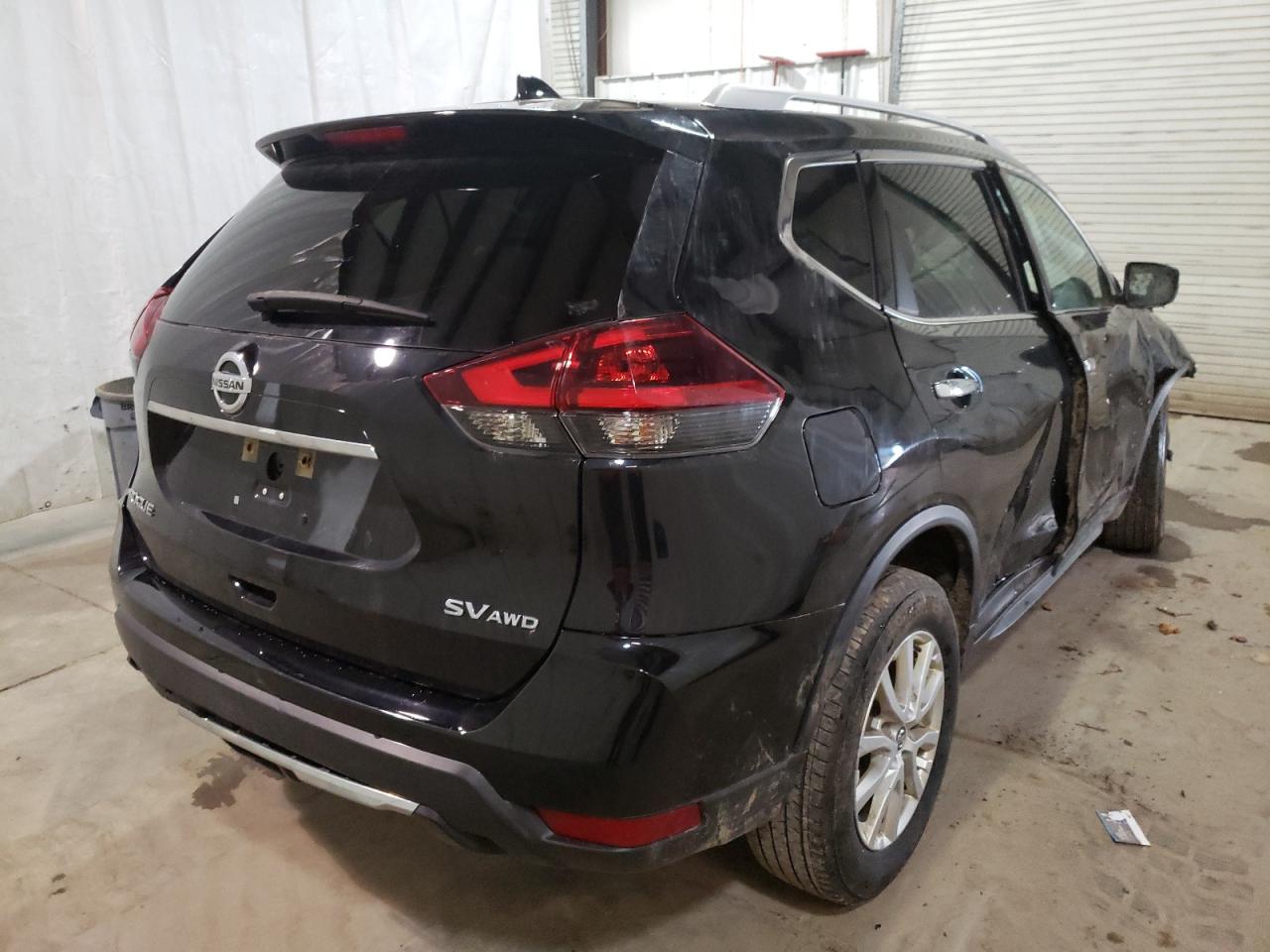 Photo 4 from auction – 2018 NISSAN ROGUE S with VIN KNMAT2MV8JP531761