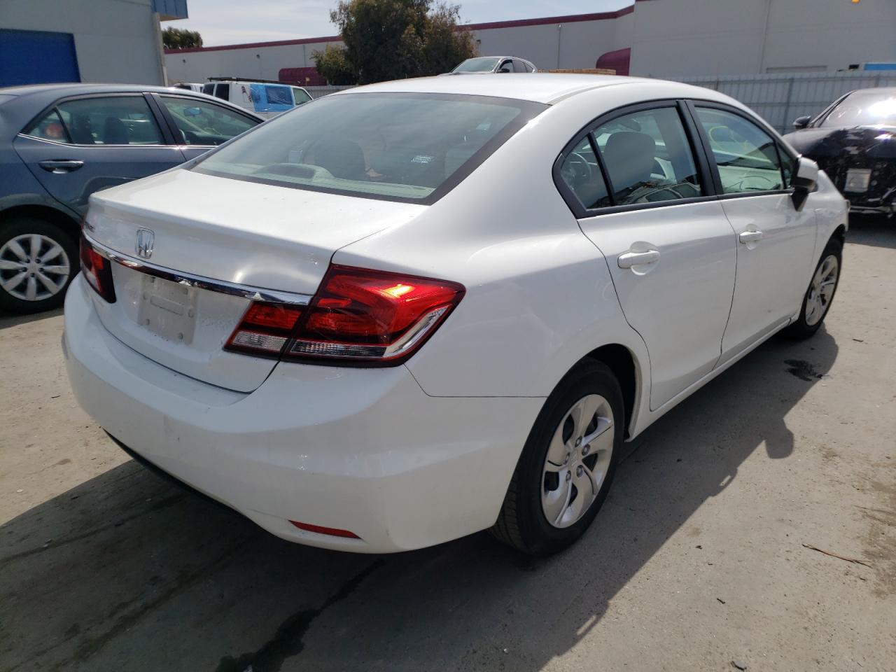 Photo 4 from auction – 2014 HONDA CIVIC LX with VIN 19XFB2F5XEE019849