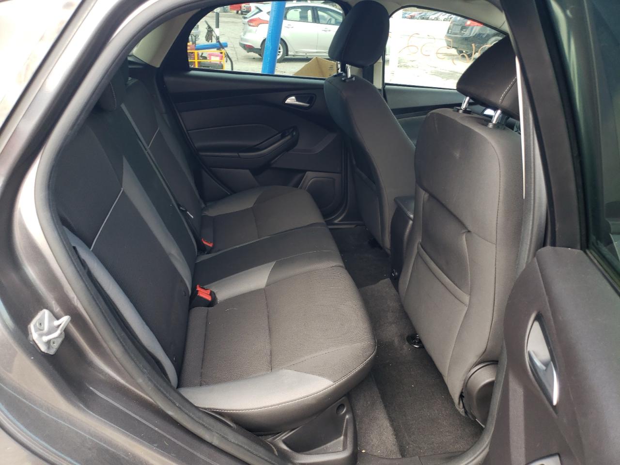 Photo 6 from auction – 2014 FORD FOCUS SE with VIN 1FADP3K27EL143942