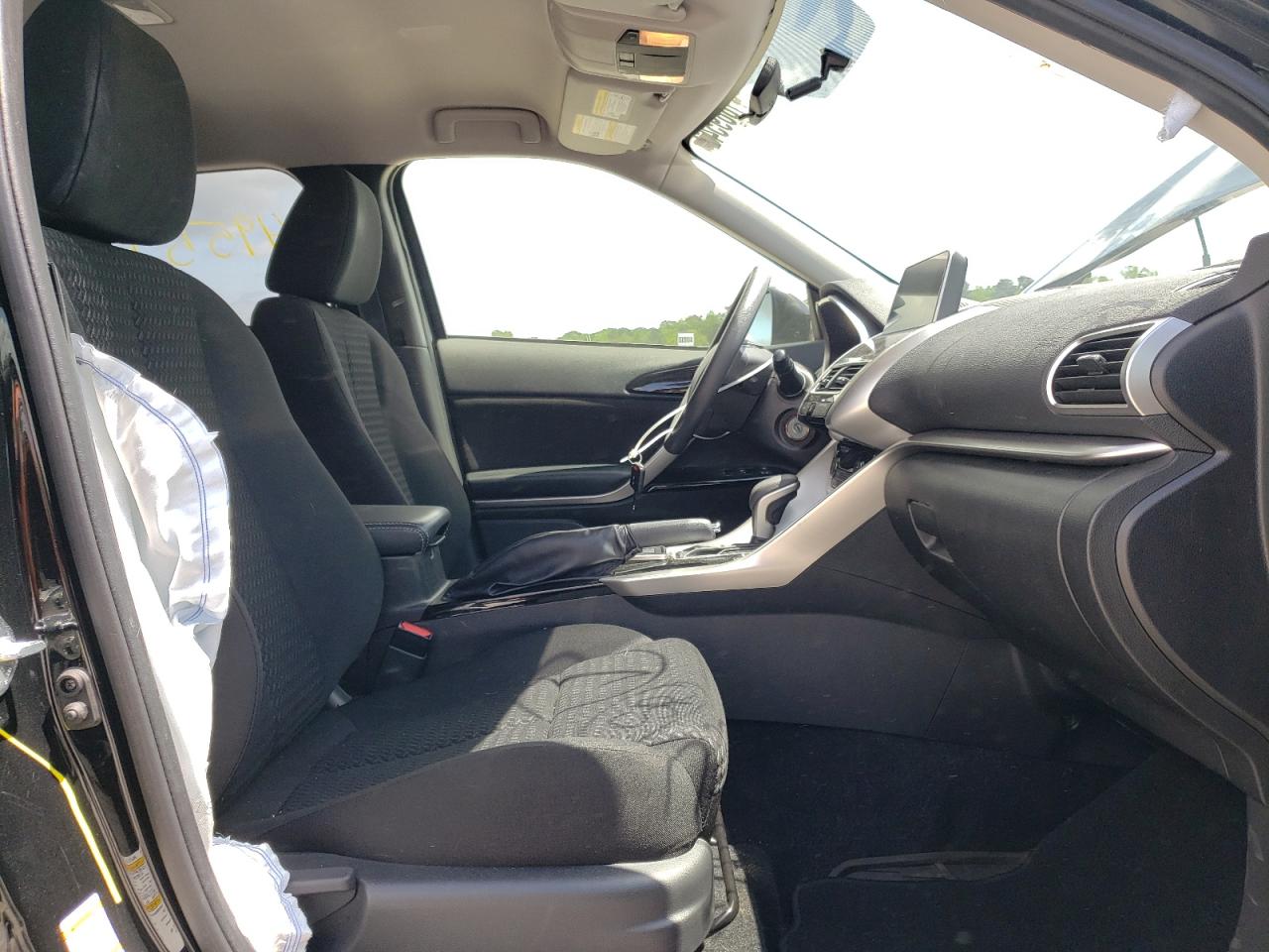 Photo 5 from auction – 2020 MITSUBISHI ECLIPSE CR with VIN JA4AS4AA9LZ011957