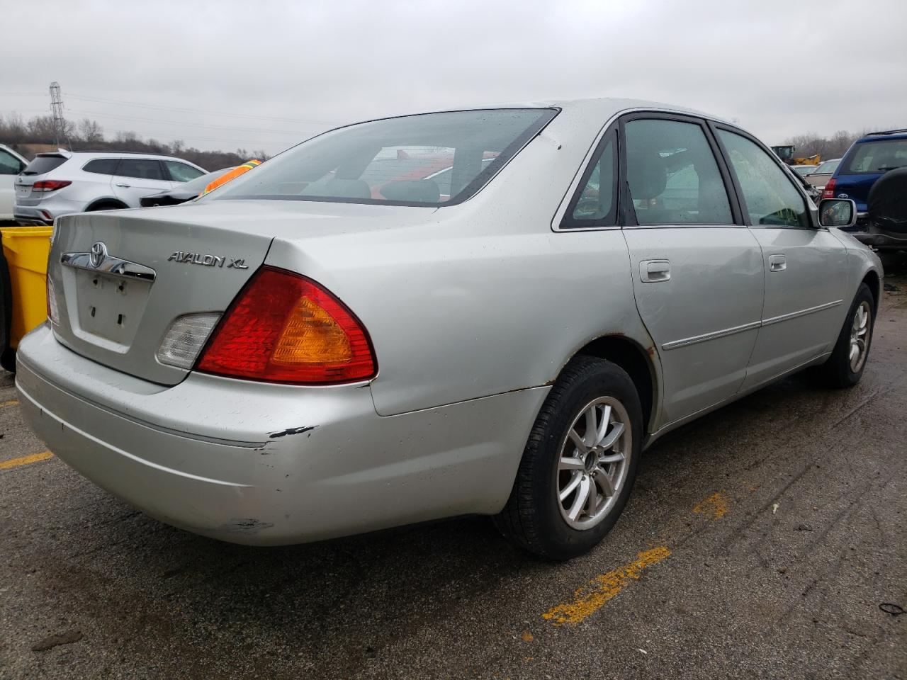 Photo 16 from auction – 2000 TOYOTA AVALON XL with VIN 4T1BF28B2YU007184