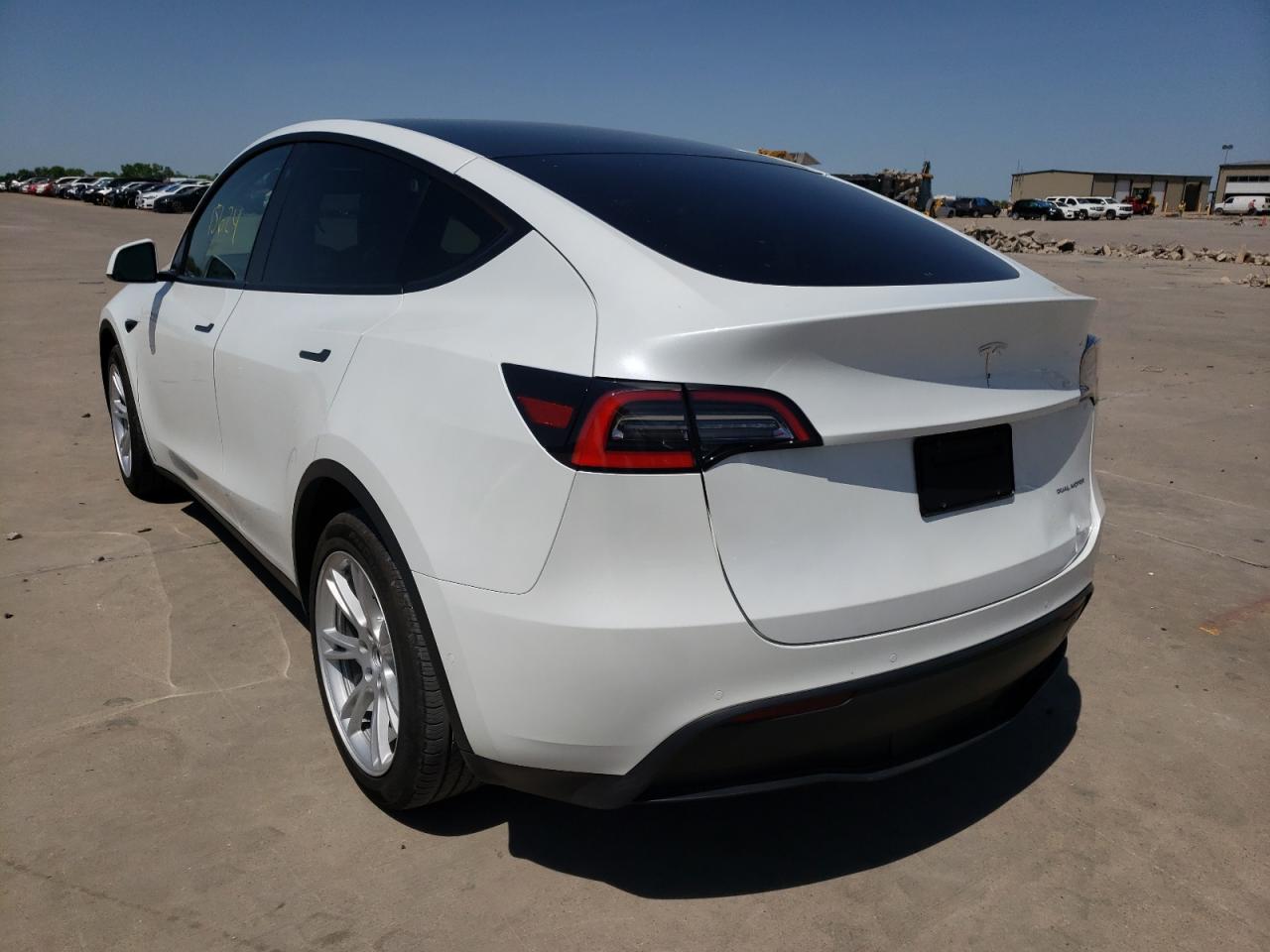 Photo 3 from auction – 2021 TESLA MODEL Y with VIN 5YJYGDEE1MF122304