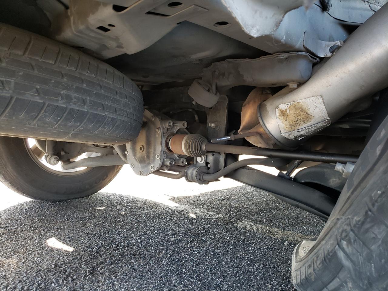 Photo 9 from auction – 2012 FORD ESCAPE LIM with VIN 1FMCU9EG2CKB32192