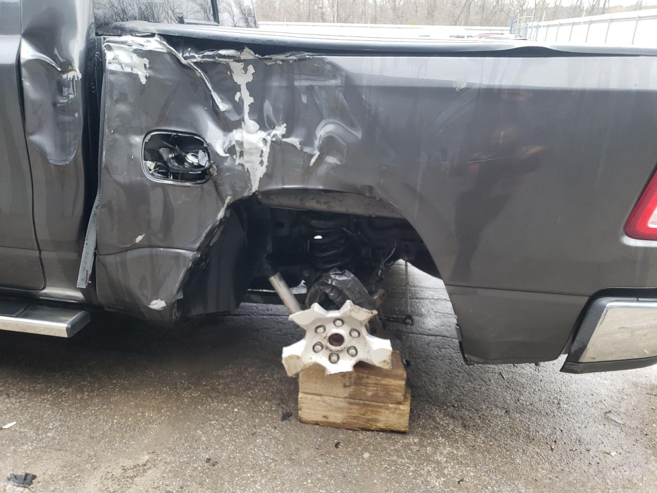Photo 9 from auction – 2019 RAM 1500 BIG H with VIN 1C6RRFFGXKN715336