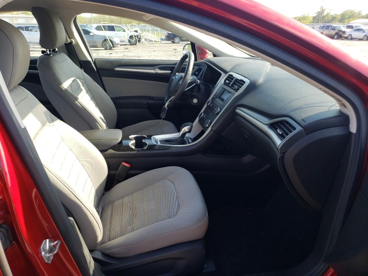 Фото 5 с аукциона – 2016 FORD FUSION с VIN 3FA6P0G72GR350111