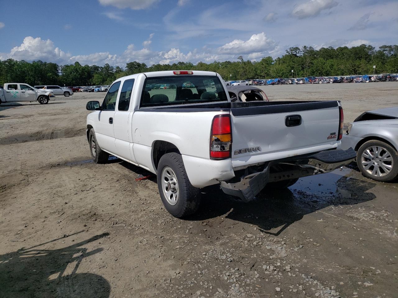 Photo 3 from auction – 2005 GMC NEW SIERRA with VIN 1GTEC19VX5Z208620