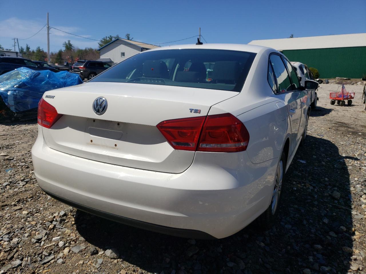 Photo 4 from auction – 2014 VOLKSWAGEN PASSAT S with VIN 1VWAT7A3XEC087065
