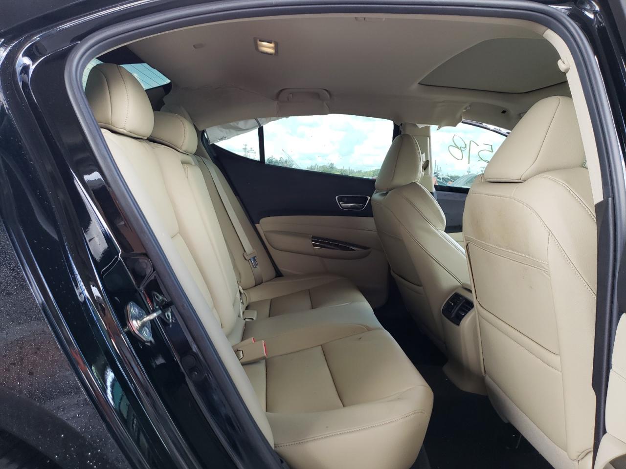 Photo 6 from auction – 2020 ACURA TLX with VIN 19UUB1F32LA009463