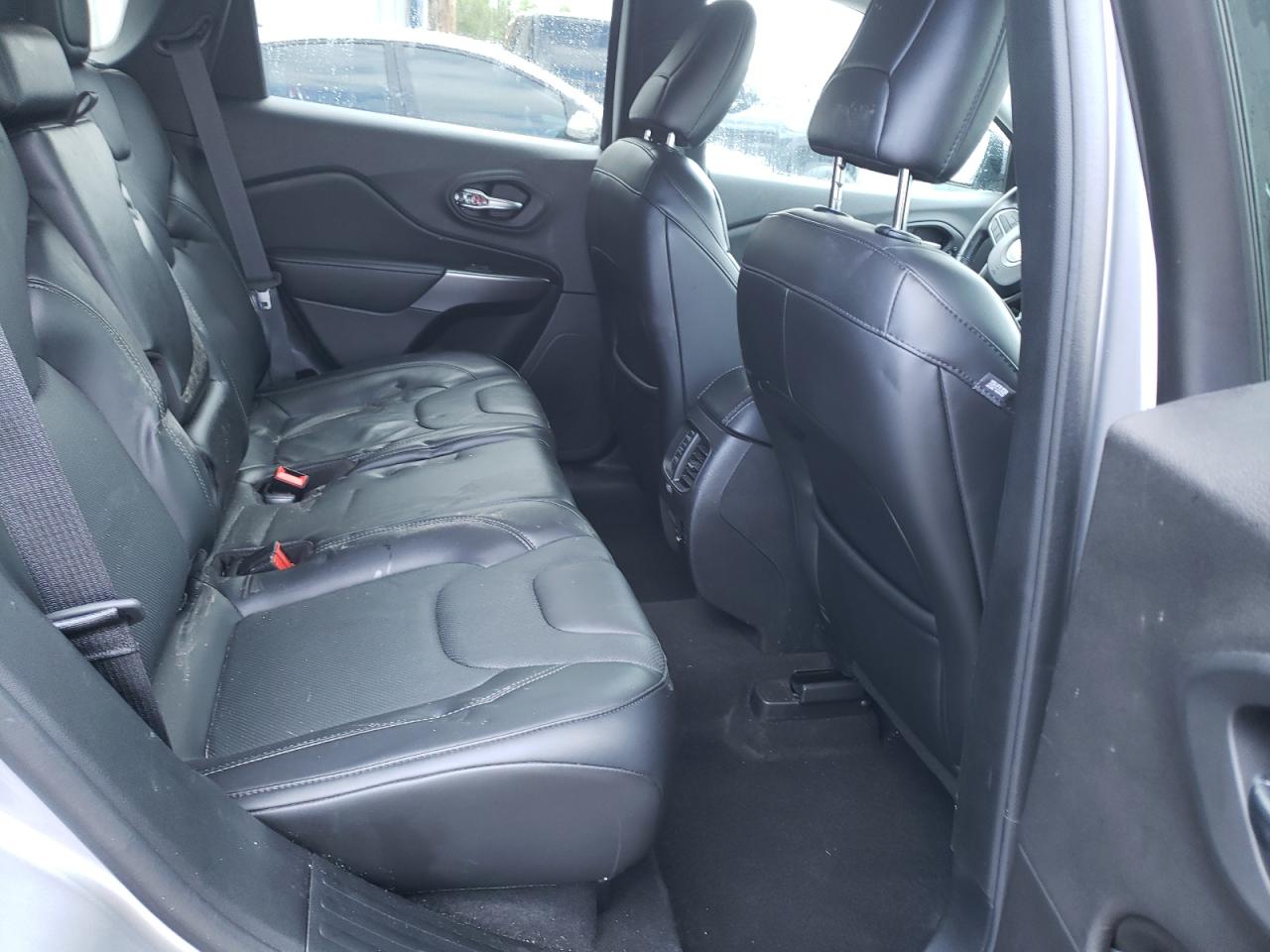 Photo 6 from auction – 2019 JEEP CHEROKEE L with VIN 1C4PJLDB0KD487799