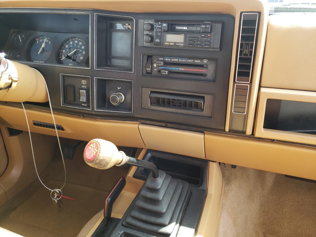 Photo 10 from auction – 1987 JEEP CHEROKEE P with VIN 1JCML7828HT164340