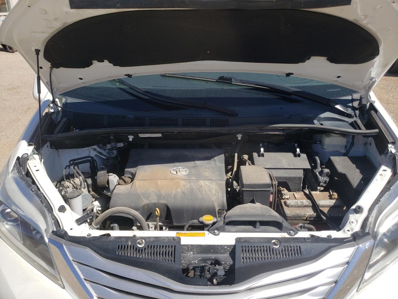 Photo 7 from auction – 2015 TOYOTA SIENNA XLE with VIN 5TDYK3DC4FS690277