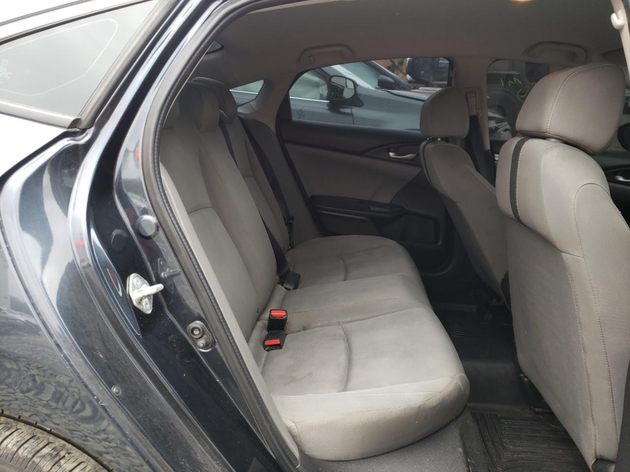 Photo 5 from auction – 2017 HONDA CIVIC LX with VIN 2HGFC2F58HH523369