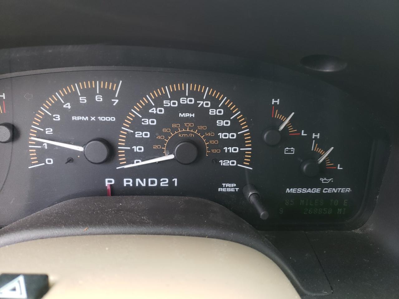 Photo 8 from auction – 2003 FORD EXPEDITION with VIN 1FMEU17L43LA49104