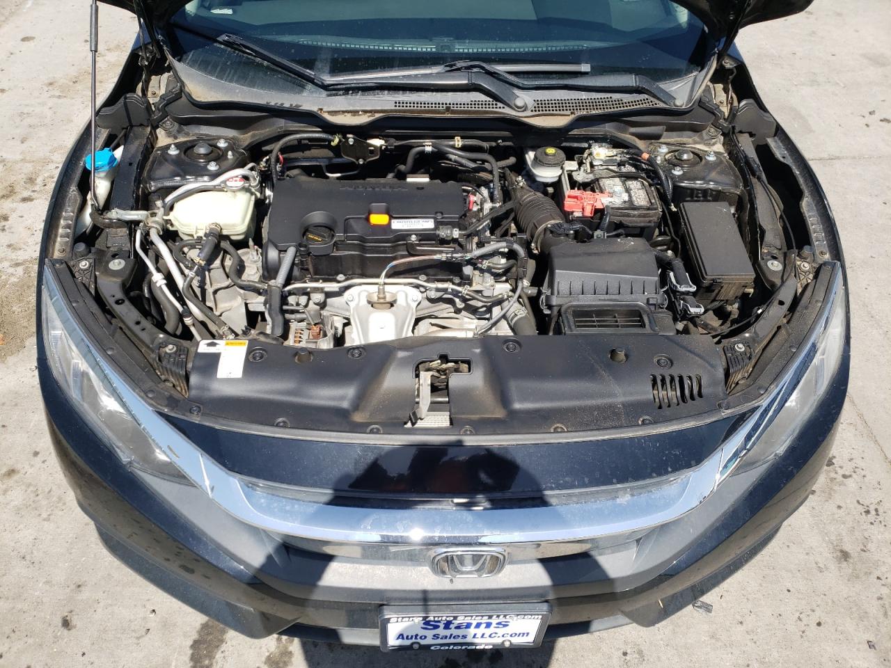 Photo 7 from auction – 2017 HONDA CIVIC LX with VIN 19XFC2F54HE047793