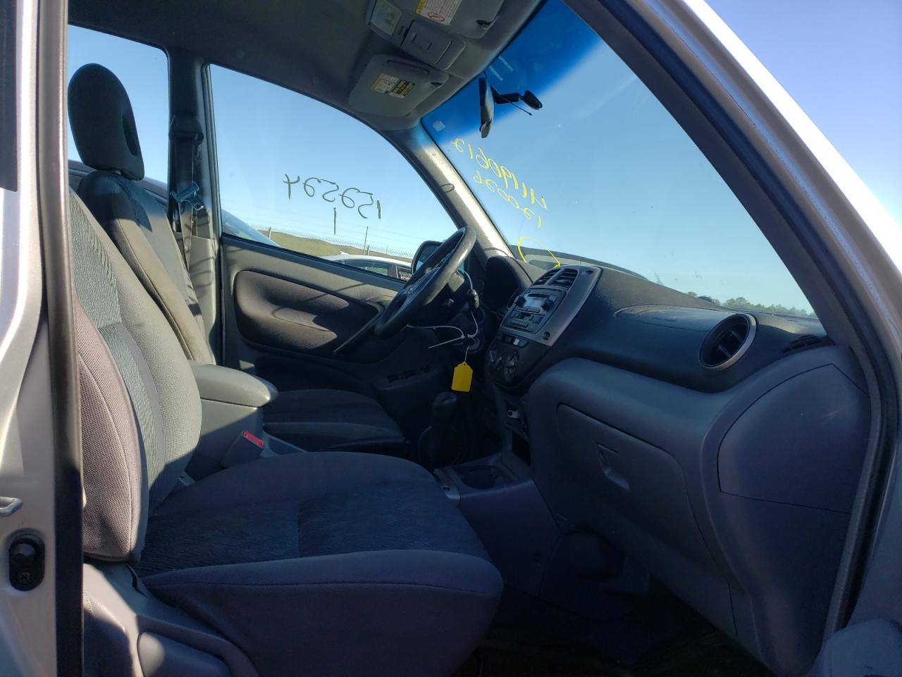 Zdjęcie 5 z aukcji – 2003 TOYOTA RAV4 z VIN JTEGH20V430120026